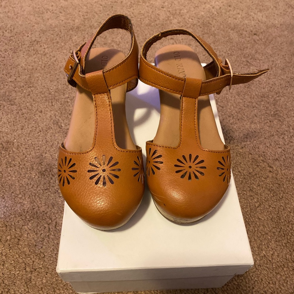 Old navy clogs size 12